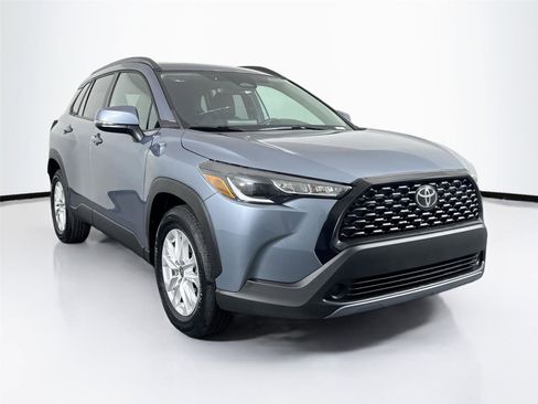 Certified 2023 Toyota Corolla Cross LE image 4