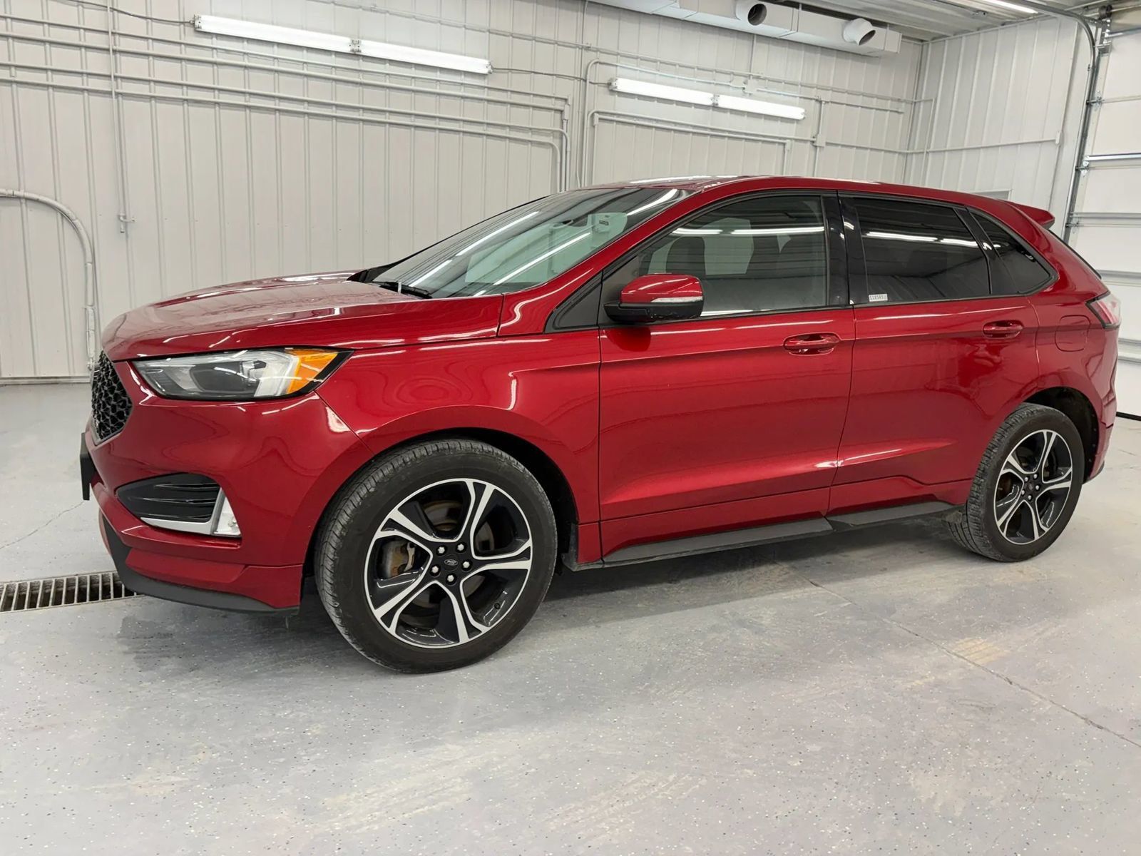 Used 2020 Ford Edge ST w/ Cold Weather Package AWD/4WD image 9