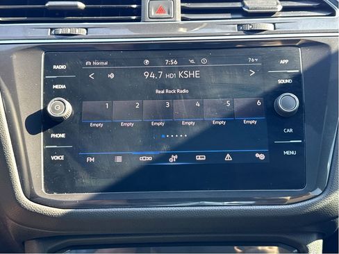 Used 2023 Volkswagen Tiguan SE image 21