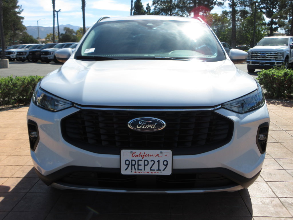 Used 2025 Ford Escape SE FWD image 8