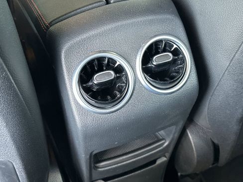 Certified 2022 Mercedes-Benz GLB 250 image 14
