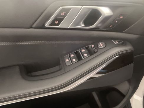 Used 2023 BMW X5 xDrive40i image 13