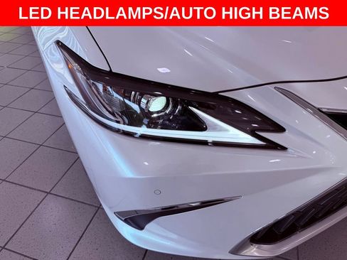 Used 2025 Lexus ES 300h w/ Premium Package FWD image 9