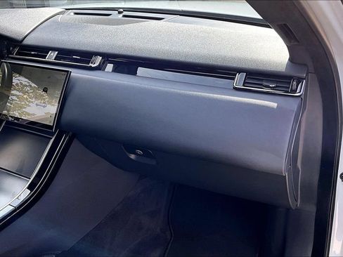 Used 2025 Land Rover Range Rover Velar Dynamic SE AWD/4WD image 21