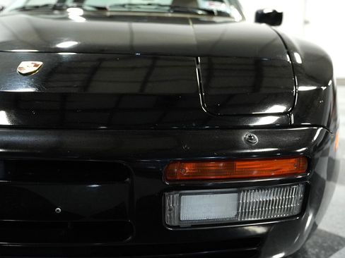 Used 1986 Porsche 944 Turbo image 18