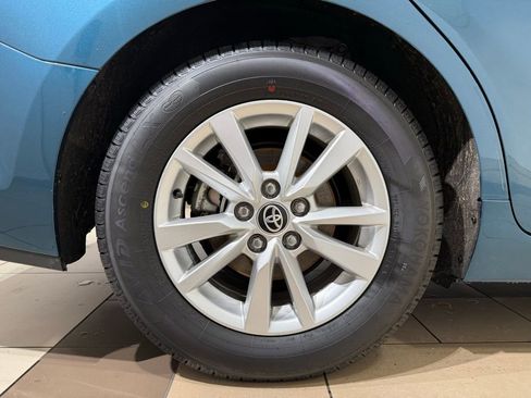 Certified 2025 Toyota Camry LE FWD image 9