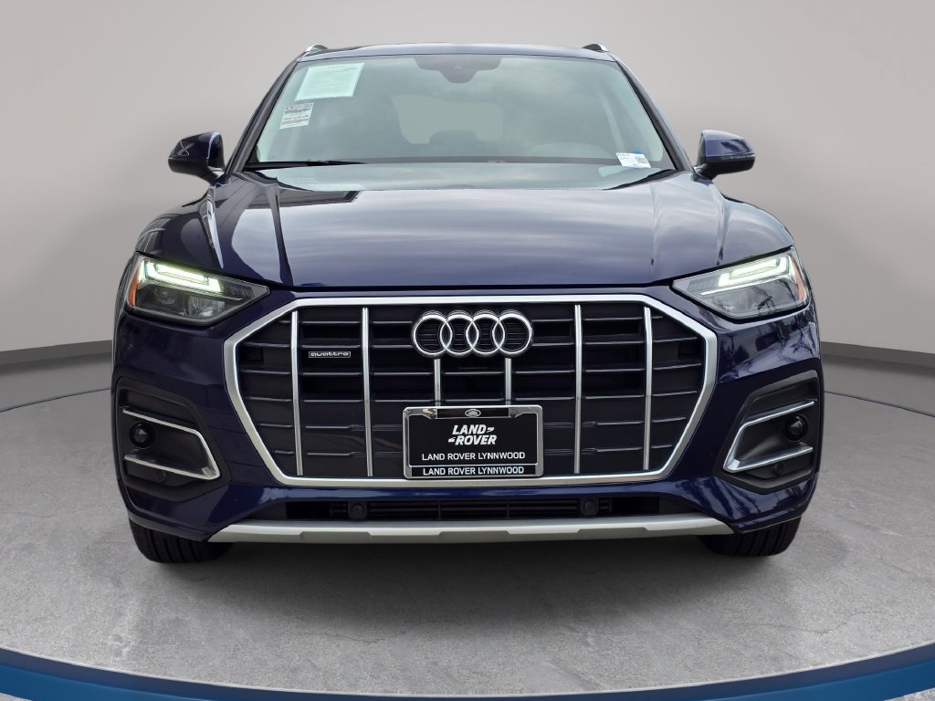 Used 2021 Audi Q5 2.0T Premium w/ Convenience Package AWD/4WD image 3