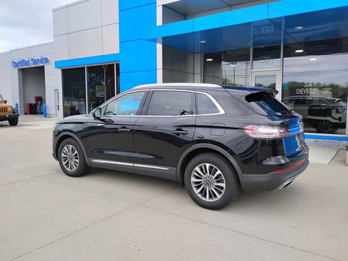Used 2021 Lincoln Nautilus AWD w/ Equipment Group 101A image 3