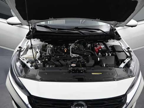 Used 2024 Nissan Altima 2.5 SL FWD image 5
