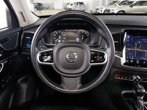 Used 2016 Volvo XC90 T6 Momentum w/ Momentum Plus Package image 7