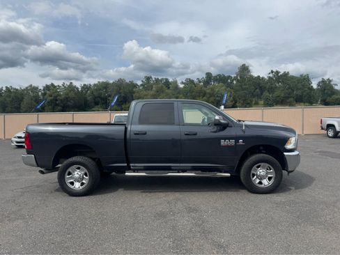 Used 2018 RAM 2500 Tradesman w/ Chrome Appearance Group image 4