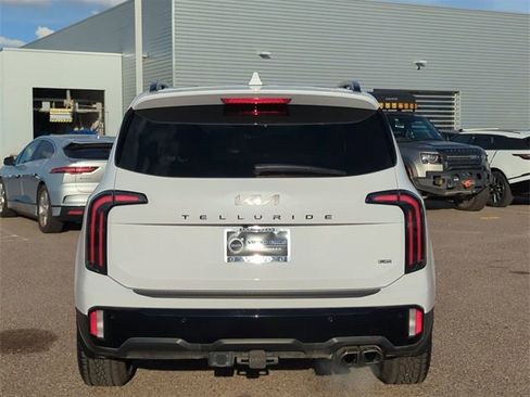 Used 2025 Kia Telluride AWD image 8