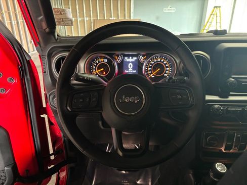Used 2018 Jeep Wrangler Unlimited Sport S AWD/4WD image 11
