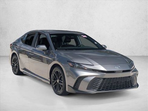 Certified 2026 Toyota Camry SE image 3