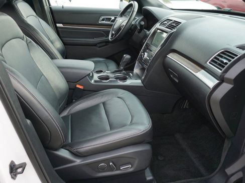 Used 2017 Ford Explorer Limited image 14