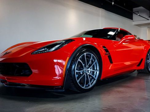 Used 2017 Chevrolet Corvette Grand Sport w/ Z07 Performance Package image 48