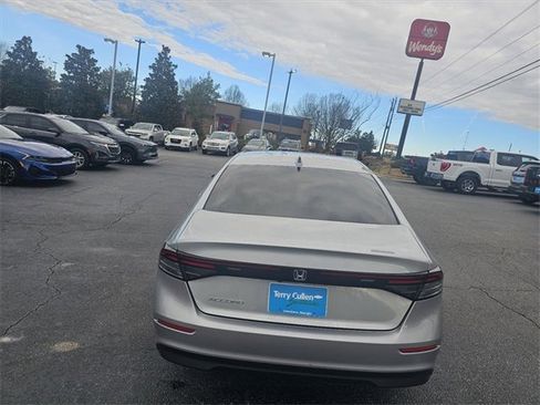 Used 2024 Honda Accord EX image 6
