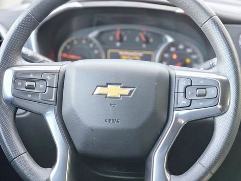 Used 2025 Chevrolet Blazer LT AWD/4WD image 16
