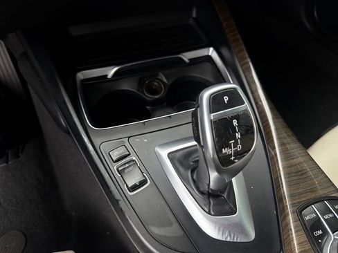 Used 2018 BMW 230i Convertible RWD image 30