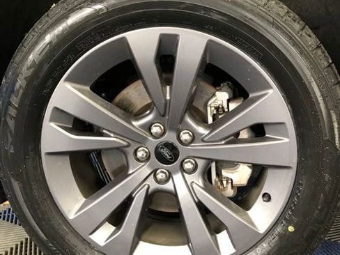 Certified 2022 Ford Explorer XLT w/ Equipment Group 202A image 9