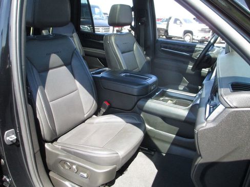 Used 2023 GMC Yukon Denali w/ Max Trailering Package AWD/4WD image 27