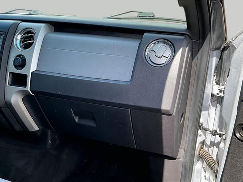 Used 2013 Ford F150 XLT w/ Mid Equipment Group RWD image 19