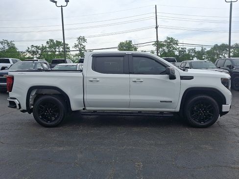 Used 2022 GMC Sierra 1500 Elevation w/ LPO, Elevation Black Package AWD/4WD image 7