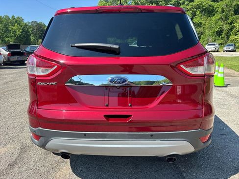 Used 2014 Ford Escape Titanium w/ Equipment Group 401A FWD image 4