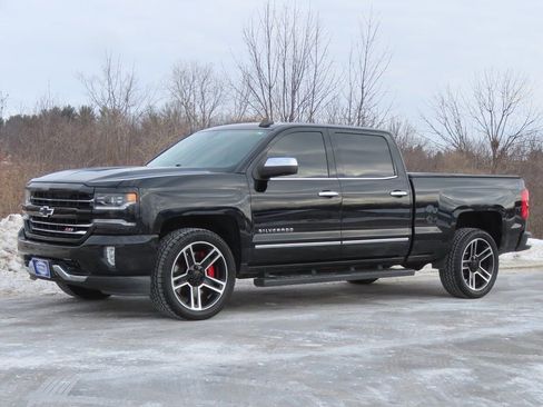 Used 2018 Chevrolet Silverado 1500 LTZ Z71 AWD/4WD image 28