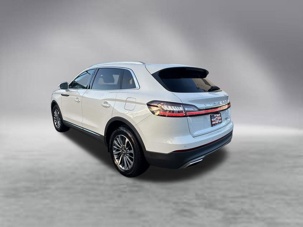 Used 2023 Lincoln Nautilus FWD w/ Premium Package image 7