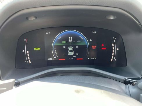 Used 2025 Toyota Camry SE w/ Multimedia Upgrade Package image 25