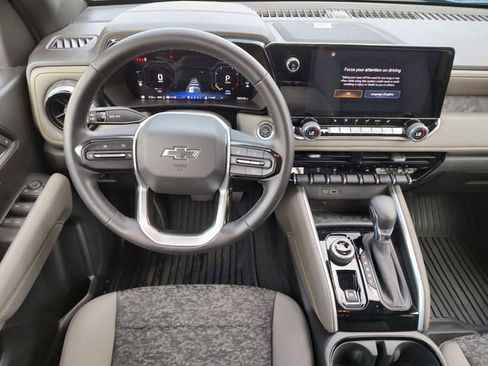 Used 2024 Chevrolet Colorado ZR2 w/ Technology Package image 10