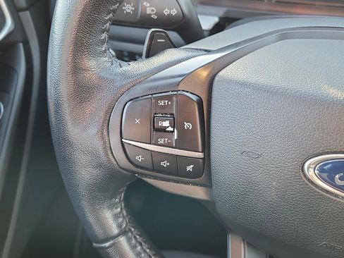 Certified 2020 Ford Explorer XLT image 12