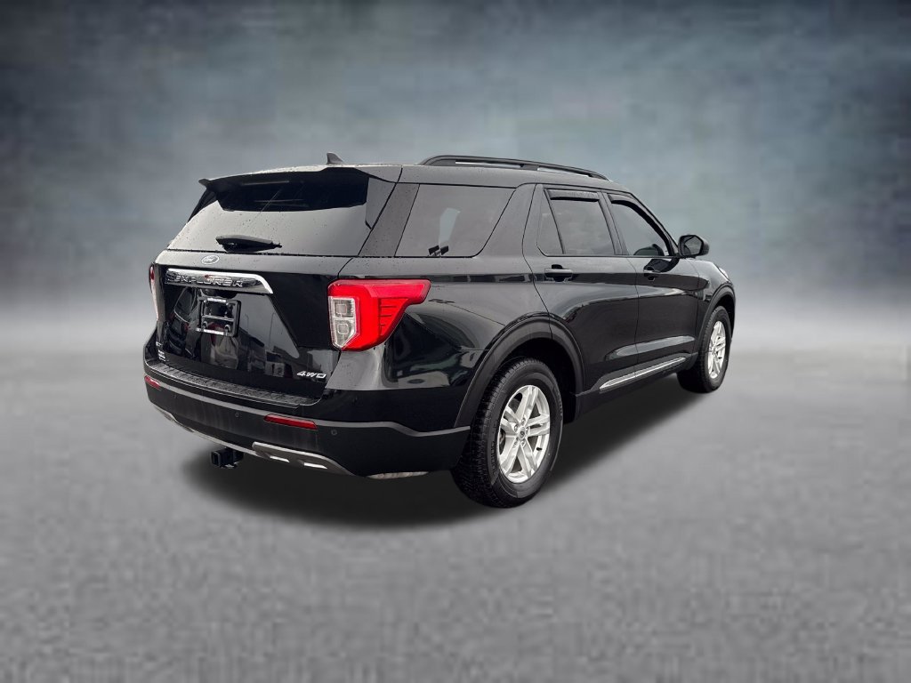 Used 2021 Ford Explorer XLT w/ Equipment Group 202A AWD/4WD image 7