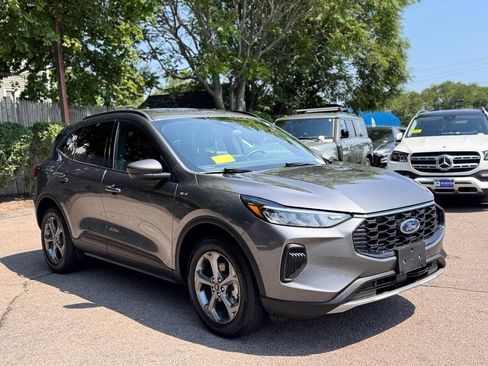 Used 2025 Ford Escape ST-Line AWD/4WD image 8