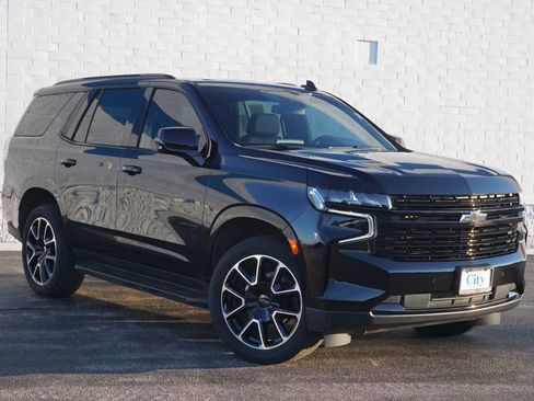 Used 2024 Chevrolet Tahoe RST w/ Sport Performance Package AWD/4WD image 3