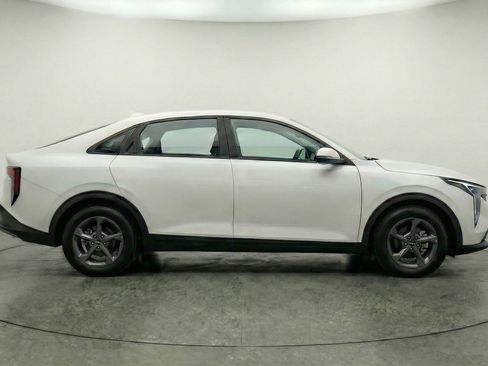 Used 2025 Kia K4 FWD image 11