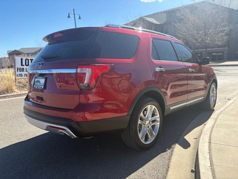 Used 2017 Ford Explorer Limited image 9