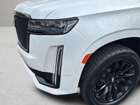 Used 2024 Cadillac Escalade Sport w/ LPO, ONYX Package image 10