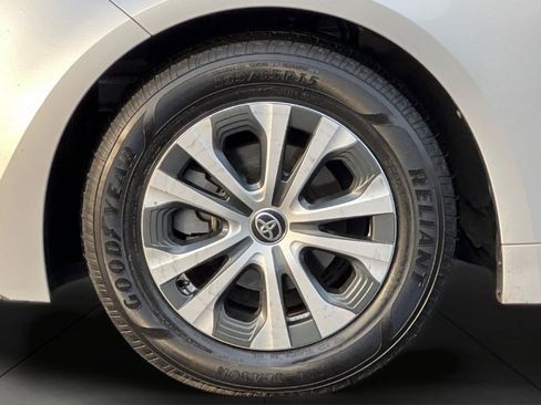 Used 2020 Toyota Corolla LE image 30