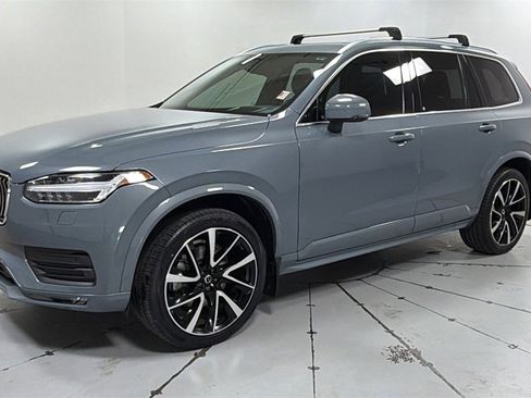 Used 2020 Volvo XC90 T6 Momentum w/ Protection Package Premier image 1