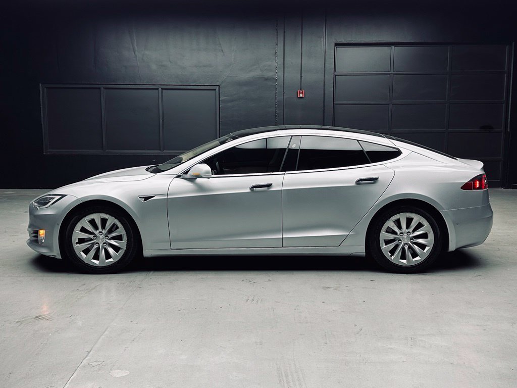 Used 2018 Tesla Model S 100D AWD/4WD image 4