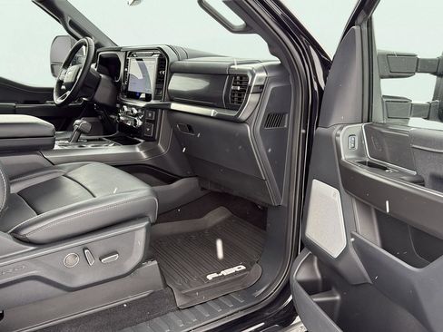 Used 2025 Ford F150 Lariat w/ Equipment Group 502A High image 17