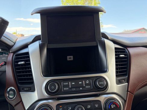 Used 2015 Chevrolet Suburban LTZ AWD/4WD image 15
