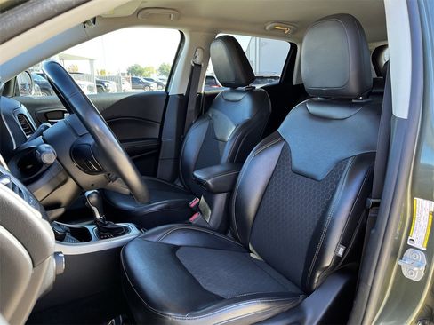 Used 2020 Jeep Compass Latitude w/ Cold Weather Group image 22