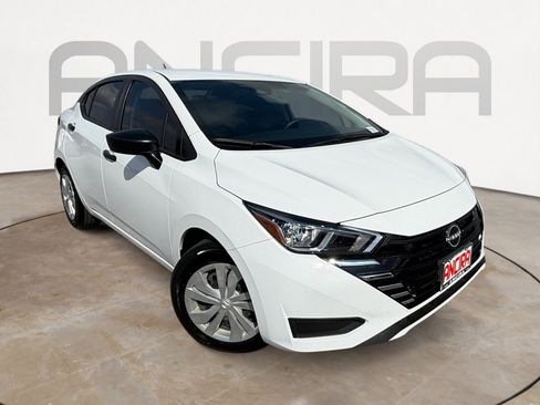 Used 2023 Nissan Versa S image 4