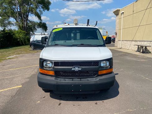 Used 2015 Chevrolet Express 2500 image 3