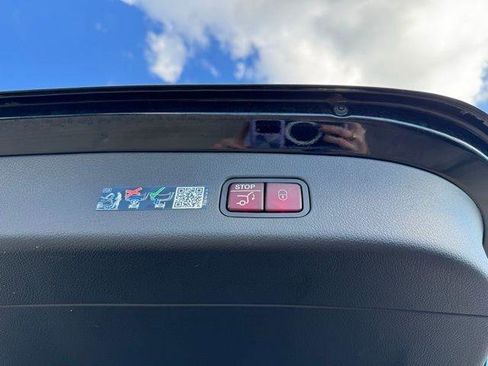 Certified 2025 Mercedes-Benz GLC 300 GLC 300 image 23