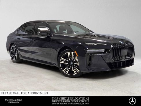Used 2024 BMW 760i xDrive AWD/4WD image 1