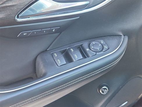 Used 2022 Buick Envision Avenir w/ Premium Seat Package image 23